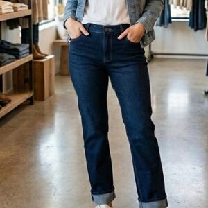 Santana Jeans Mid Rise Classic Straight Tummy Control Size 14